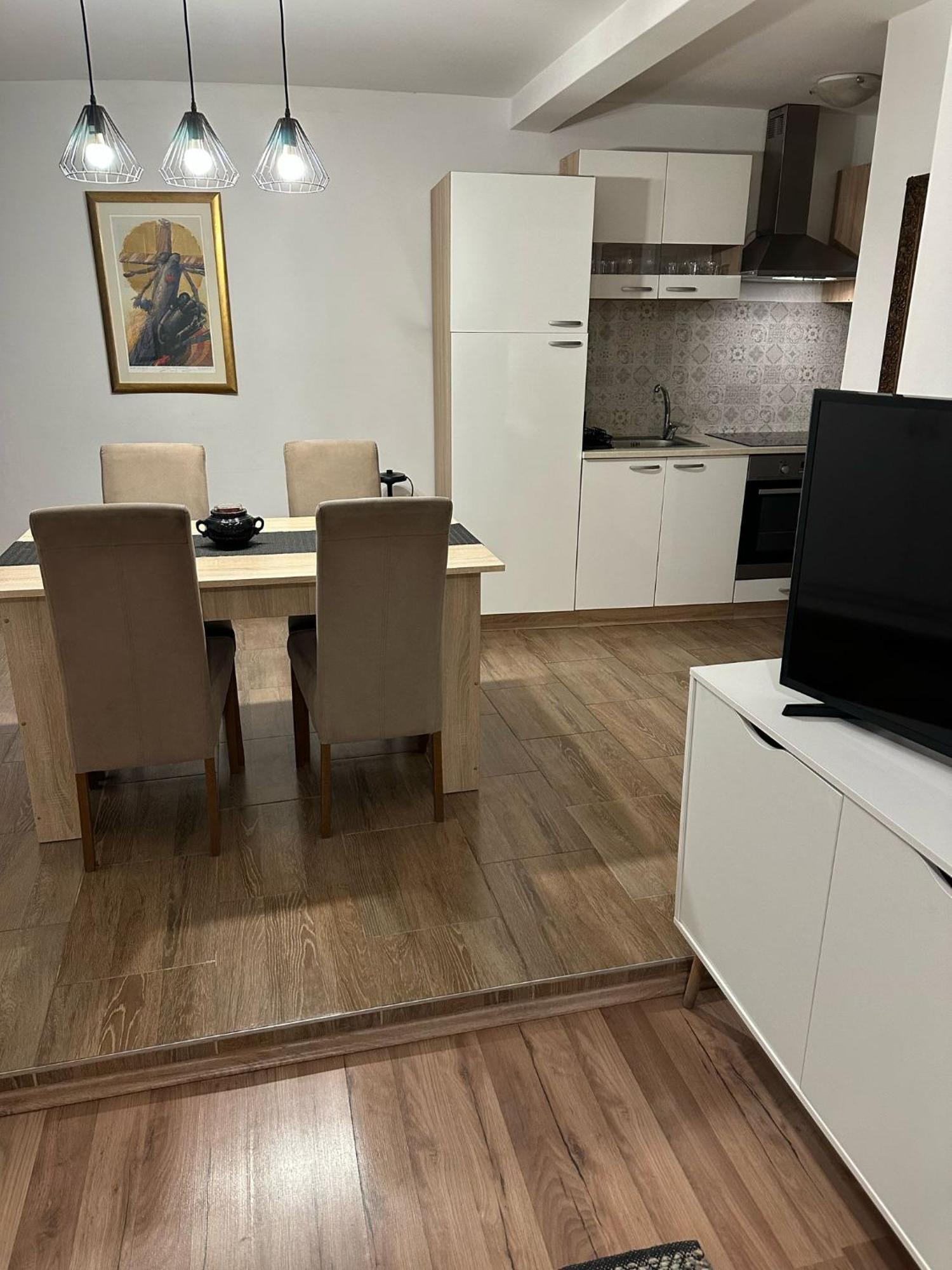 Apartament Sweet In Center Split